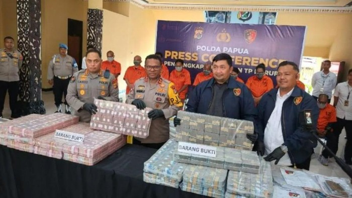 Konferensi pers di Polda Papua (Antara/Evarukdijati)