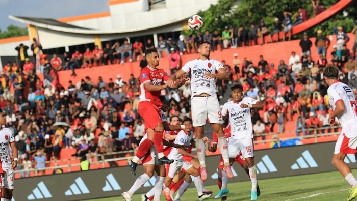 Laga Semen Padang FC Vs Bali United. (Dok Semen Padang FC)
