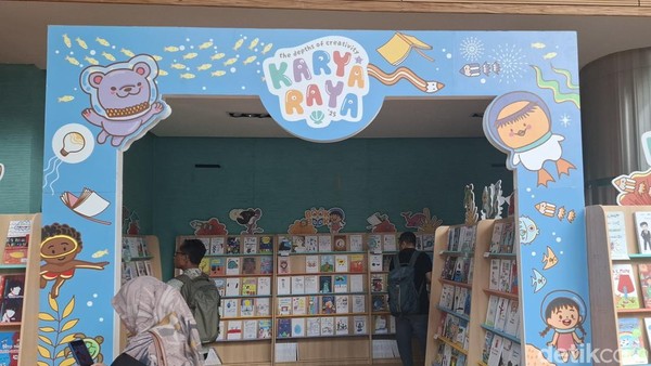 Melihat Pameran Karya Raya 2025, Tampilkan 1.850 Buku Karya Siswa SD-SMP