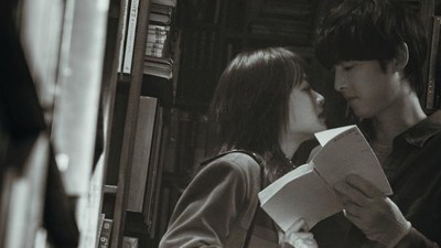 Chun Woo Hee Curi-curi Cium Song Joong Ki di Episode My Youth Malam Ini