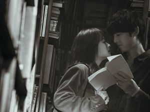 Chun Woo Hee Curi-curi Cium Song Joong Ki di Episode My Youth Malam Ini