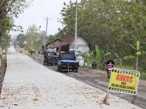Ruas Jalan Todanan-Ngawen Blora Diperbaiki, Warga Senang Jalan Mulus