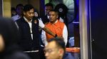 Penampakan Eks Bos Investree, Tangan Diborgol-Berompi Tersangka