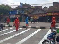 Alon-alon Lur! Pertigaan Jalan Jogja-Solo Tegalgondo Dipasang Marka Kejut