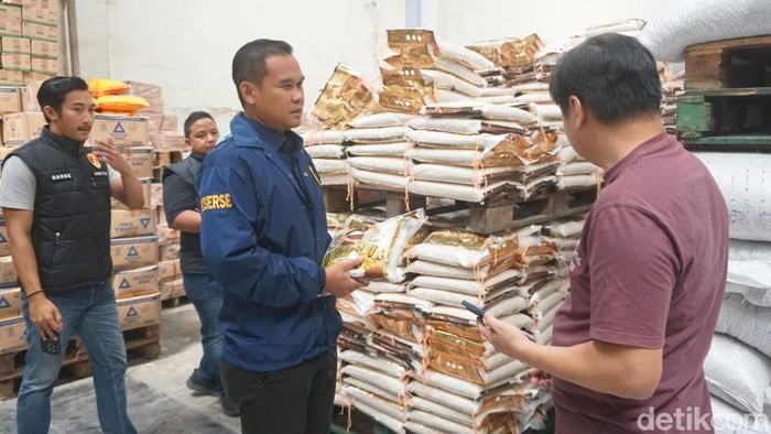 Polres Jombang cek stok beras