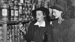 9 Potret Supermarket Jadul dari Era 1910, Serasa Naik Mesin Waktu!