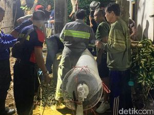 Unik! Damkar Bondowoso Pakai Kipas Angin Evakuasi Sapi Jatuh ke Sumur