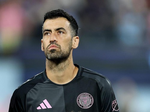 NEW YORK, NEW YORK - SEPTEMBER 24:  Sergio Busquets #5 of Inter Miami CF stands on the field before the match against New York City FC at Citi Field on September 24, 2025 in the Flushing neighborhood of the Queens borough of New York City. (Photo by Elsa/Getty Images)