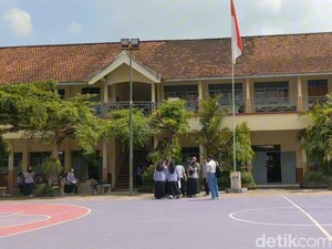 Baru 2 Pekan, Pasokan MBG di SMAN 1 Kedungwaru Mendadak Mandek