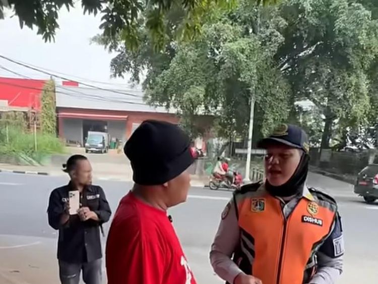 Ketika Sule Ditilang Dishub saat Bawa Pikap Double Cabin