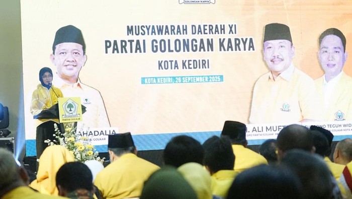 Wali Kota Kediri Vinanda Prameswati