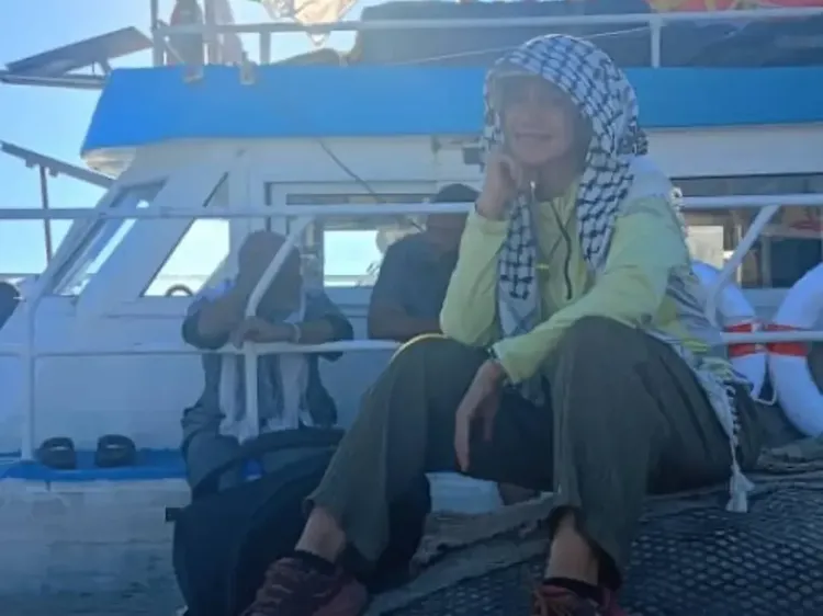 Potret Wanda Hamidah Terdampar di Italia, Optimis Kapal Bakal Berlayar ke Gaza