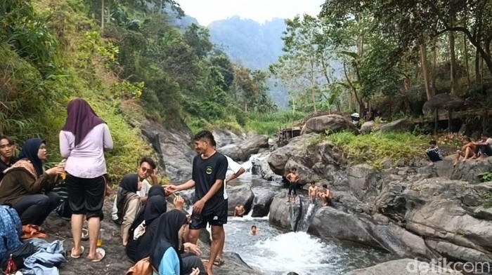Wisata Kali Rabuan Lereng Argopuro