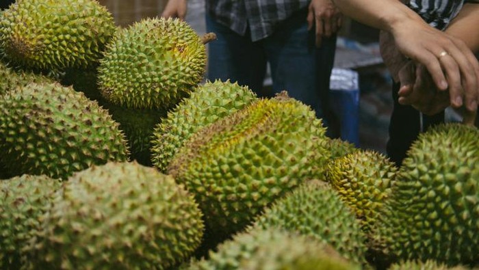 Bau Durian dari salah satu toko buah di Inggris, dikira aroma gas bocor.