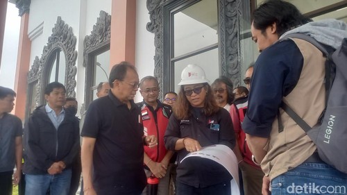 Gubernur Bali Wayan Koster meninjau langsung progres pembangunan Turyapada Tower di Desa Adat Amertha Sari, Kecamatan Sukasada, Buleleng, pada Sabtu (27/9/2025).