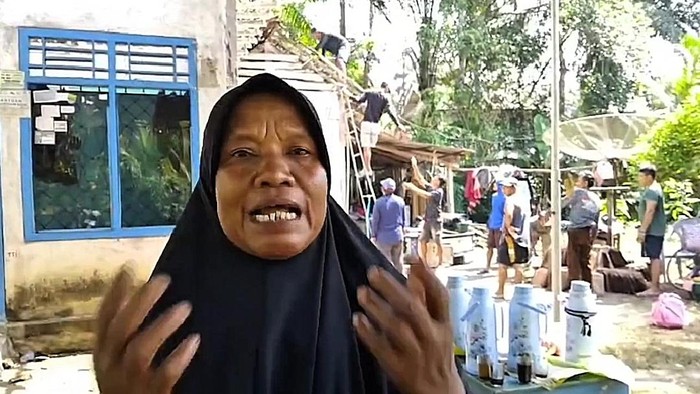 Jasmini, warga yang menjadi korban gempa di Tanggamus
