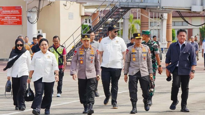 Kapolri Jenderal Listyo Sigit Prabowo dan Ketua Komisi IV DPR RI Siti Hediati Soeharto