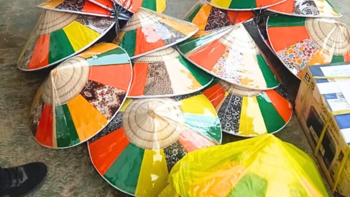 Produk kerajinan tangan menjadi primadona yang dibawa Kontingen Kayan Hulu. Jauh dari sekadar lima jenis, Setim Alla menegaskan variasi produk UMKM yang mereka bawa sangat beragam dan memiliki keistimewaan.