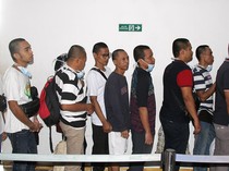 Malaysia Deportasi 43 WNI karena Langgar Izin Tinggal