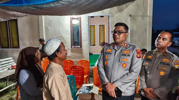 Polres Kampar mengecek letak bocah tenggelam, Jumat (26/9/2025).