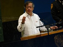 Dituduh Trump Edarkan Narkoba, Presiden Kolombia Siap Angkat Senjata