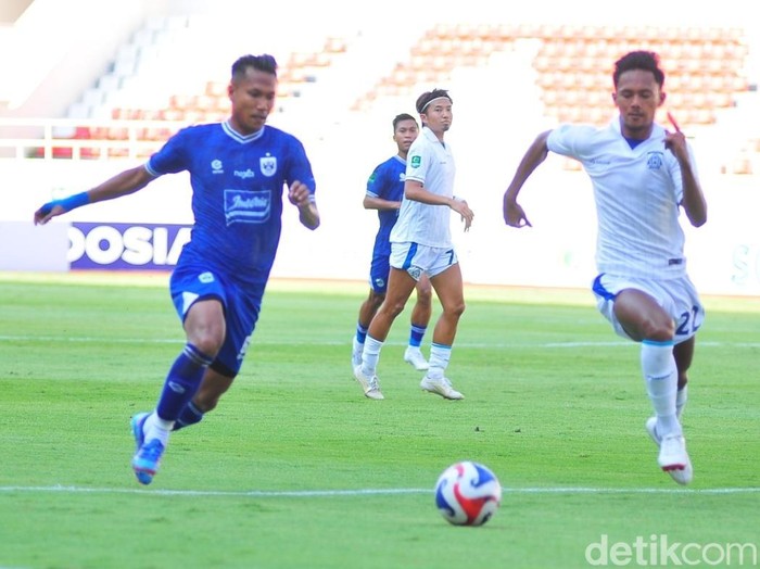 Duel PSIS Semarang vs Persiba Balikpapan di Stadion Jatidiri Semarang, Sabtu (27/9/2025).