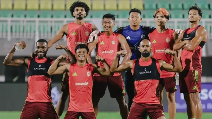 PSM Makassar menggelar latihan di Stadion Gelora BJ Habibie jelang lawan PSIM Yogyakarta.