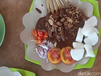 Sate Madura Bang Lesap, Hidden Gem Palembang yang Tak Pernah Sepi Ojol