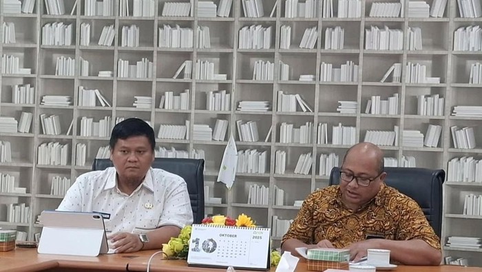 Sekda Banyuasin Erwin Ibrahim saat koordinasi penilaian aset.