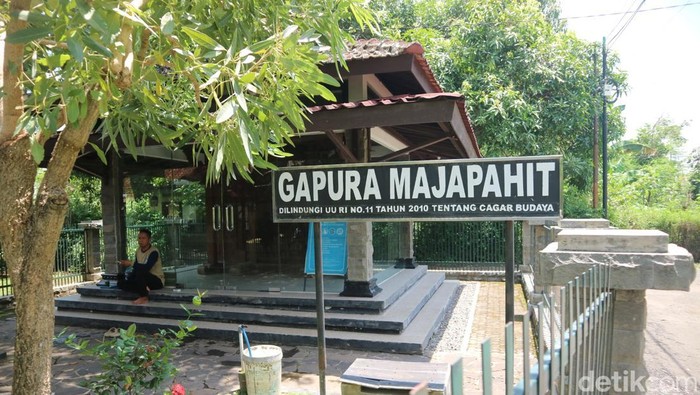 Suasana di kompleks sekitar Pintu Gerbang Majapahit, Pati, Sabtu (27/9/2025).