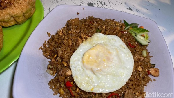 Pengalaman 15 Tahun di Solaria, Mantan Chef Ini Punya Racikan Nasgor Enak