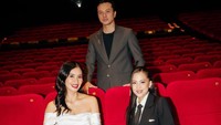 Oh ya, film Tukar Takdir itu akan tayang pada 2 Oktober 2025. Ini pose Zara bersama Nicholas Saputra dan Marsha Timothy di momen Gala Premiere. Foto: Instagram/@zaraadhsty