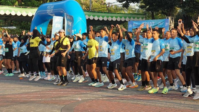 Joko Tingkir Fun Run diikuti peserta dari berbagai daerah, mulai Surabaya, Gresik, Semarang, Kediri hingga Sragen. Panitia menyediakan dua kategori lari, yakni 3K dan 5K.