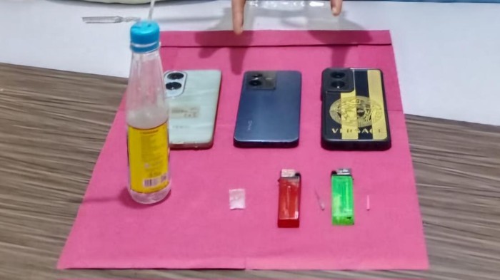 Barang bukti saat saat diamankan polisi di Kampar