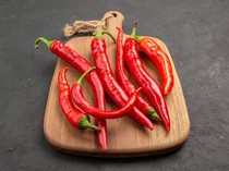 Harga Sembako Jogja Hari Ini 28 September 2025: Cabai Merah Besar Terjun Bebas