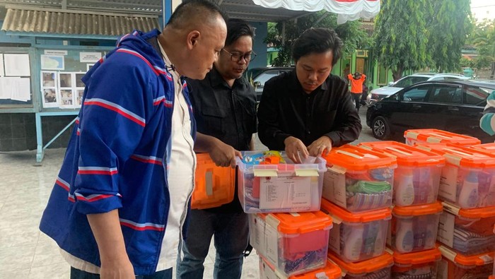 DPD Partai Demokrat Jawa Timur menyalurkan 300 paket bantuan untuk korban gempa bumi