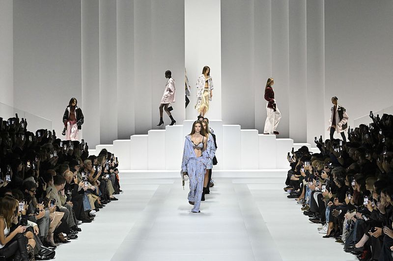 MILAN, ITALY - SEPTEMBER 27: A model walks the runway during the Dolce & Gabbana Ready to Wear Spring/Summer 2026 fashion show as part of the Milan Fashion Week on September 27, 2025 in Milan, Italy. (Photo by Victor VIRGILE/Gamma-Rapho via Getty Images)