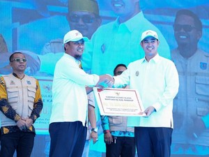 Gubernur Sulsel Salurkan Rp 15 M ke Pangkep untuk Proyek RDF-Jalan Kereta Api