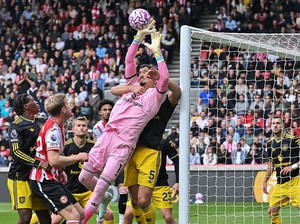 Brentford Tricky buat MU