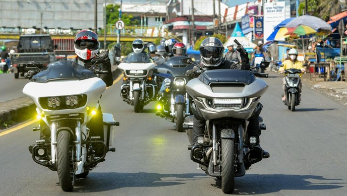 Ratusan Bikers Harley Touring hingga Bali, Sebut Tanpa Strobo-Sirene dan Patwal
