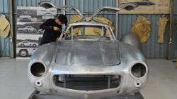 Intip Pembuatan Replika Mobil Klasik Handmade di Bali