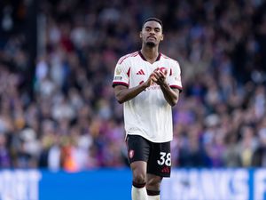 Arne Slot Sebut Gravenberch Sudah Diincar Lawan