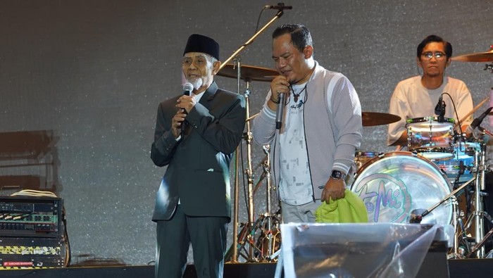 Malam Anugerah Festival Musik Santri di Gontor Dimeriahkan Oleh Wali