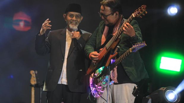 Malam Anugerah Festival Musik Santri di Gontor Dimeriahkan Oleh Wali
