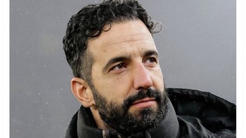 Seruan agar Ruben Amorim dipecat kian kencang. Foto: X.com