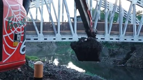 Normalisasi aliran Tukad Mati di Legian, Kecamatan Kuta, antisipasi luapan akibat hujan deras.