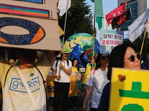 Pawai Iklim di Seoul Desak Kebijakan Berani Selamatkan Bumi