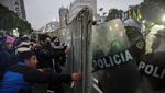 Peru Bergejolak, Polisi dan Gen Z Bentrok di Tengah Aksi Tolak Boluarte