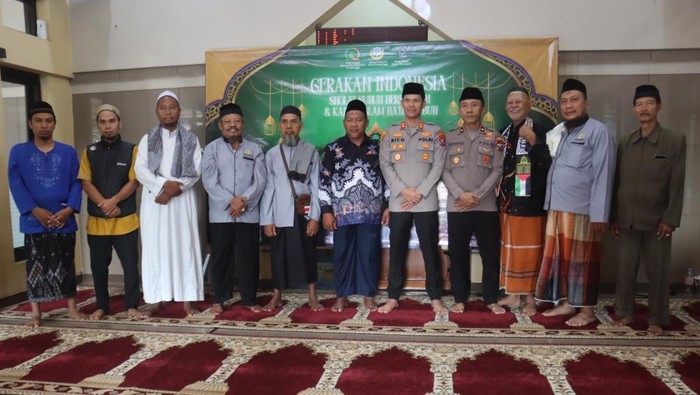 Polres Probolinggo Kota sinergi dengan Dewan Dakwa Islamiyah Indonesia tingkatkan ukhuwah demi keamanan Kota Probolinggo.