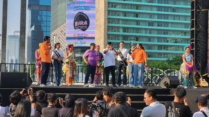 Pramono Anung dalam acara Jakarta Penuh Warna di Bundaran HI (Adrial/detikcom)